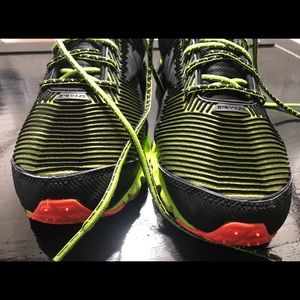 Gently Worn Men’s Reebok ZigTech shoes